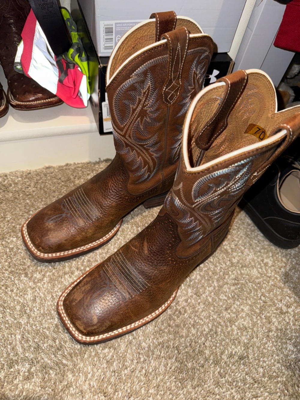 Ariat Brown Leather Western Cowboy Boots with Embroidered Shaft